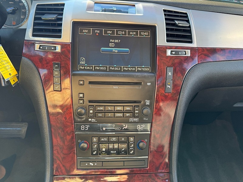 Cadillac Escalade AWD Luxury 2010 Cadillac Escalade AWD Luxury 2010