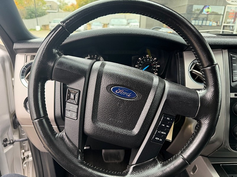 Ford Expedition XLT 4WD 2017