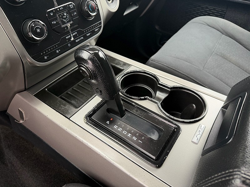 Ford Expedition XLT 4WD 2017