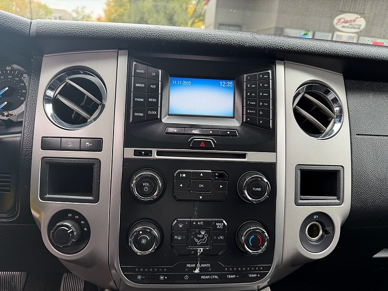 Ford Expedition XLT 4WD 2017