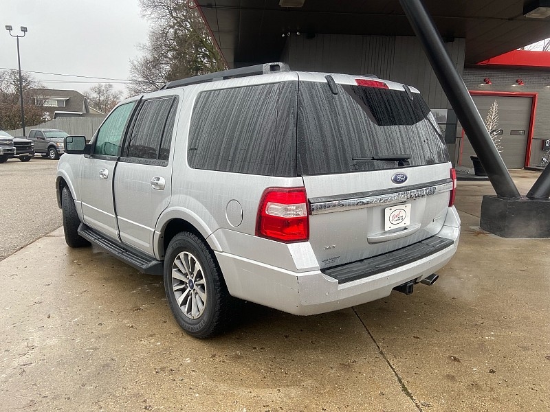 Ford Expedition XLT 4WD 2017