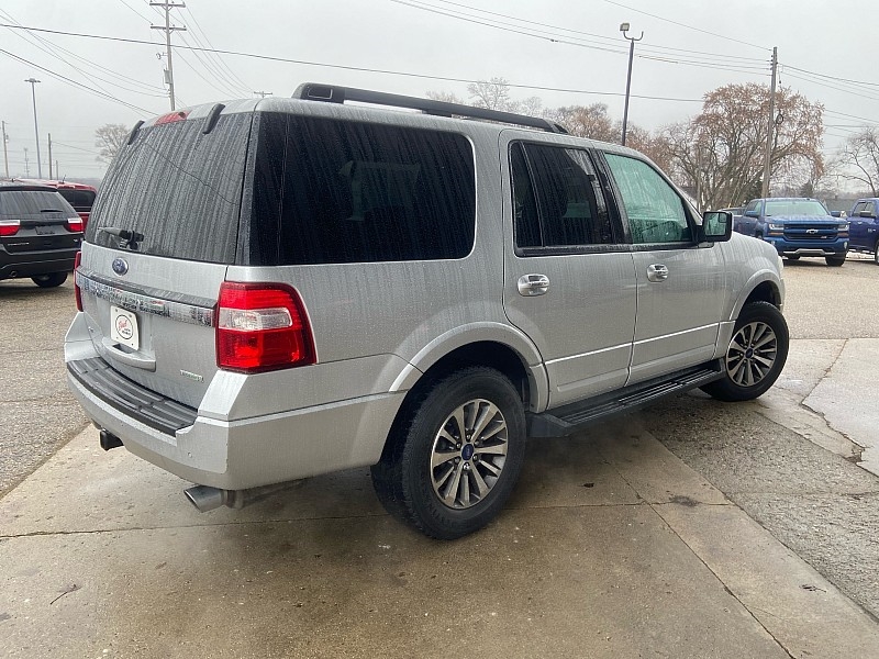 Ford Expedition XLT 4WD 2017
