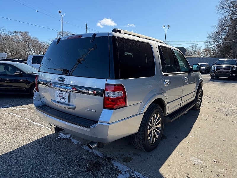 Ford Expedition XLT 4WD 2017
