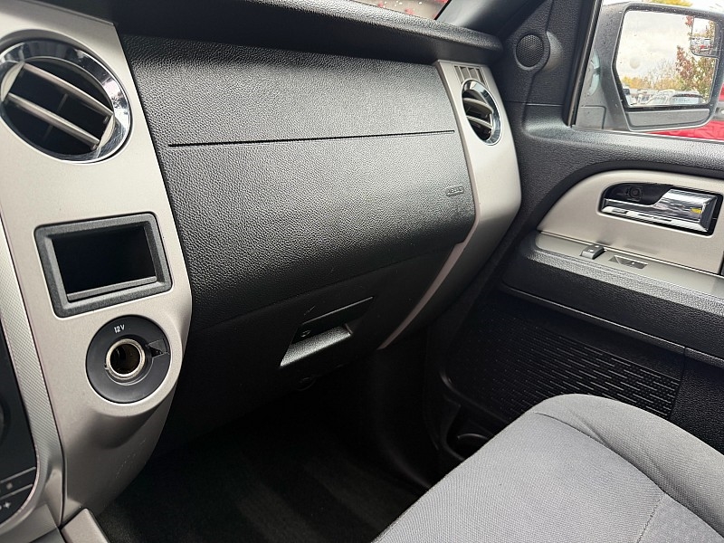 Ford Expedition XLT 4WD 2017