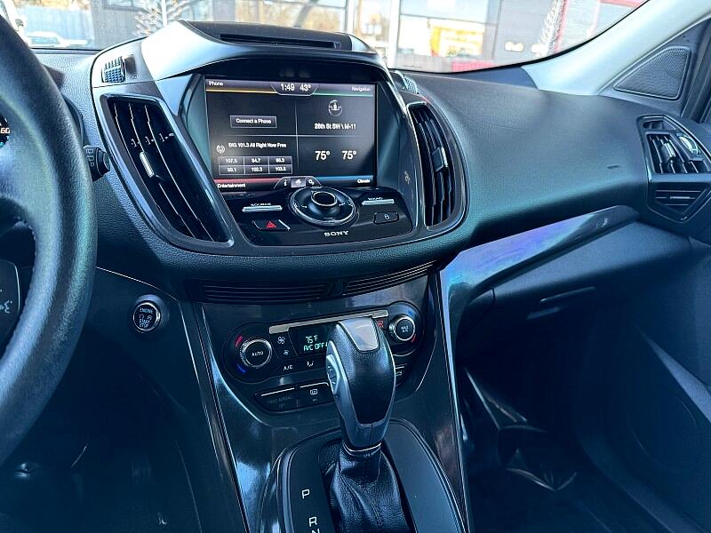 Ford Escape Titanium 4WD 2014