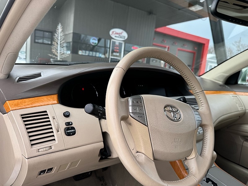 Toyota Avalon XLS 2006