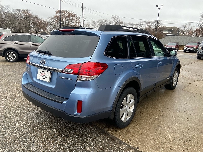 Subaru Outback 2.5i Limited 2011