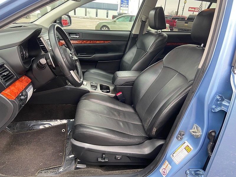 Subaru Outback 2.5i Limited 2011