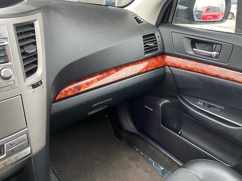 Subaru Outback 2.5i Limited 2011