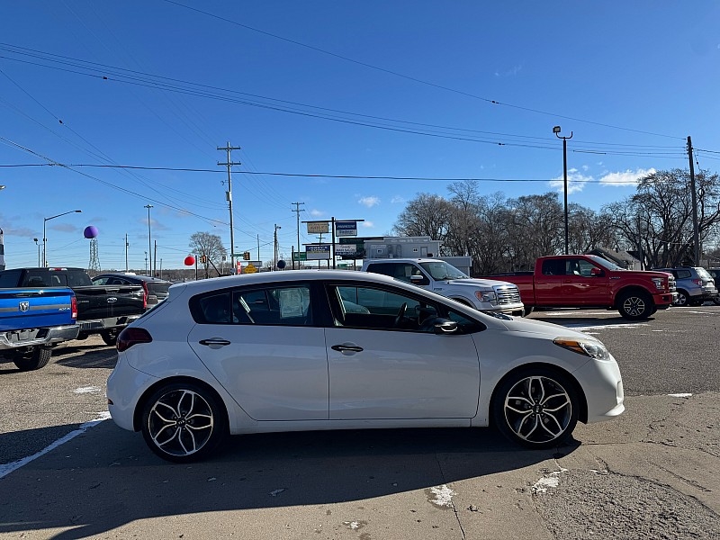 Kia Forte 5-Door SX 2015