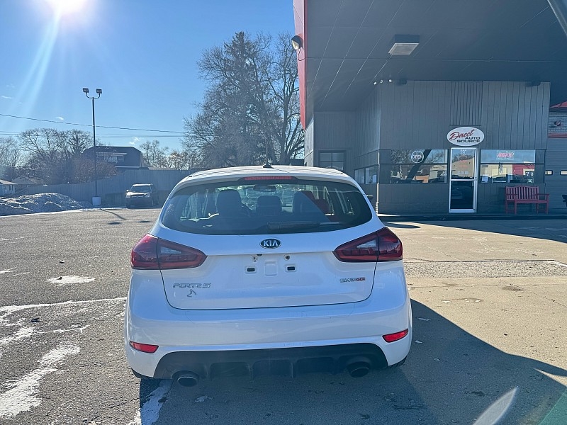 Kia Forte 5-Door SX 2015