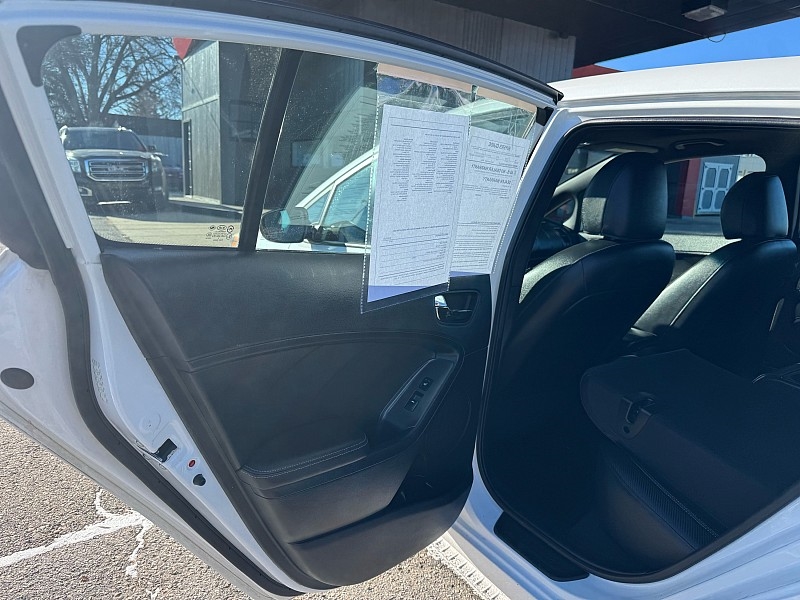 Kia Forte 5-Door SX 2015