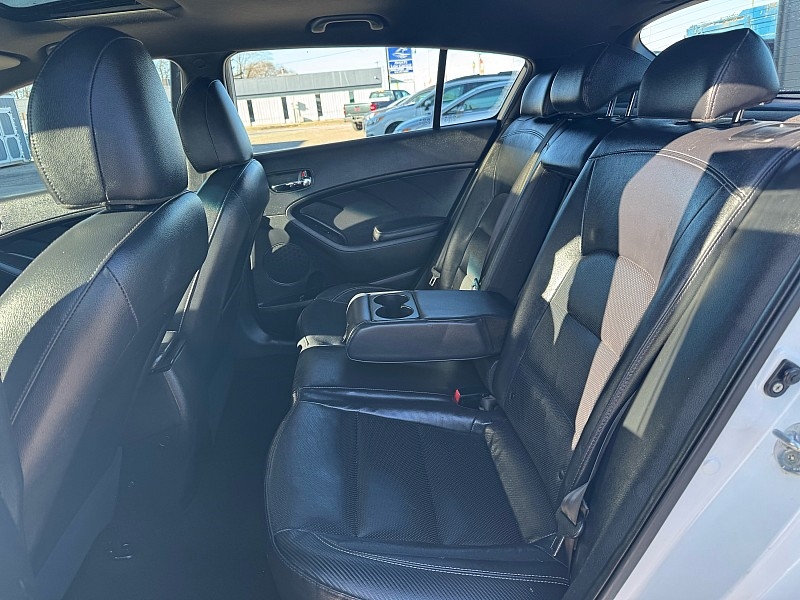 Kia Forte 5-Door SX 2015