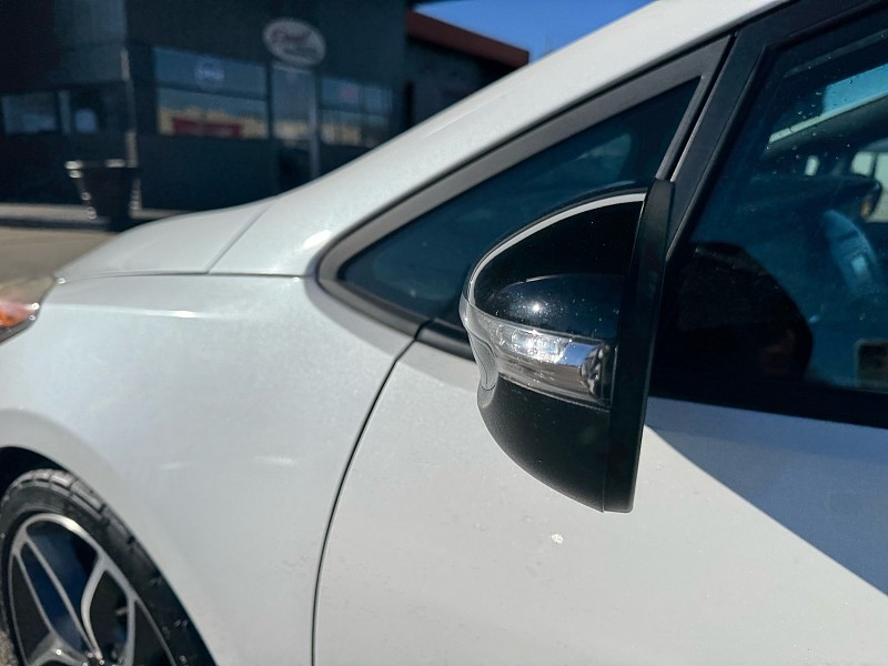 Kia Forte 5-Door SX 2015