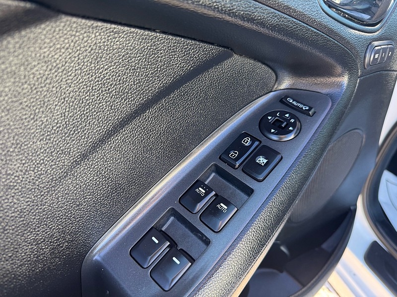 Kia Forte 5-Door SX 2015