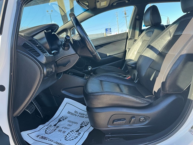 Kia Forte 5-Door SX 2015