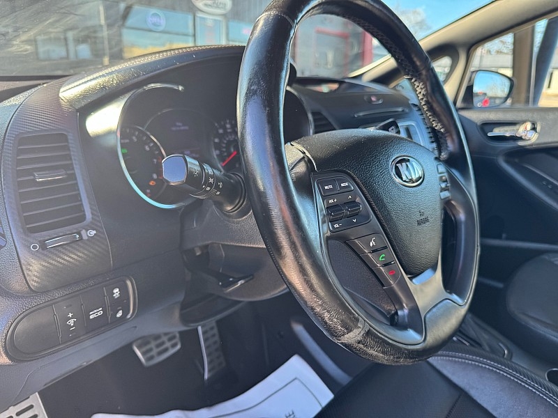 Kia Forte 5-Door SX 2015