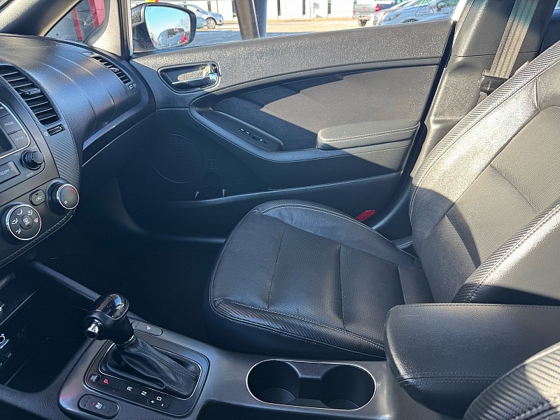 Kia Forte 5-Door SX 2015