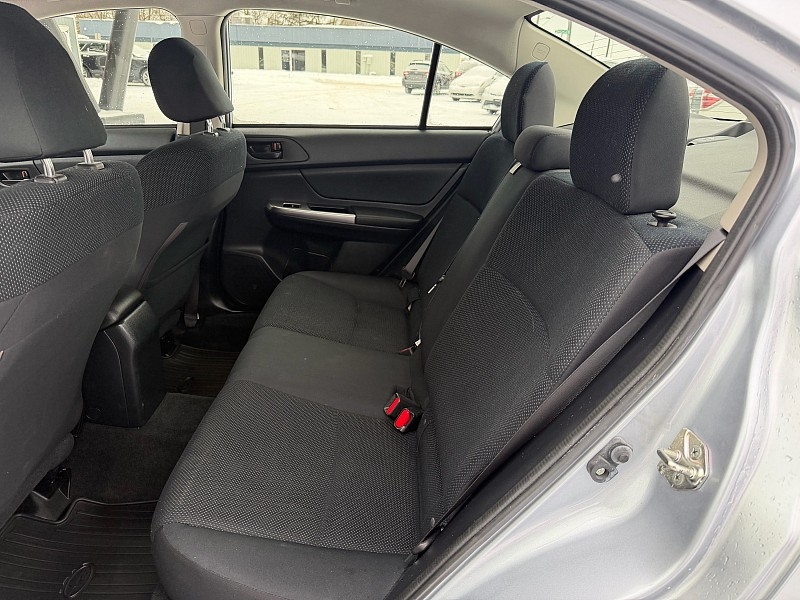 Subaru Impreza 2.0i PZEV CVT 4-Door 2016