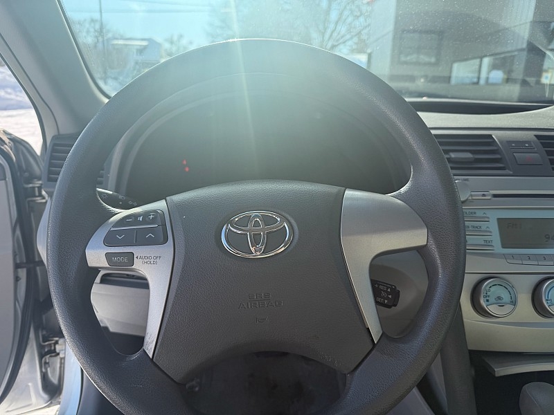 Toyota Camry SE 5-Spd AT 2009