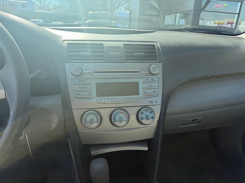 Toyota Camry SE 5-Spd AT 2009