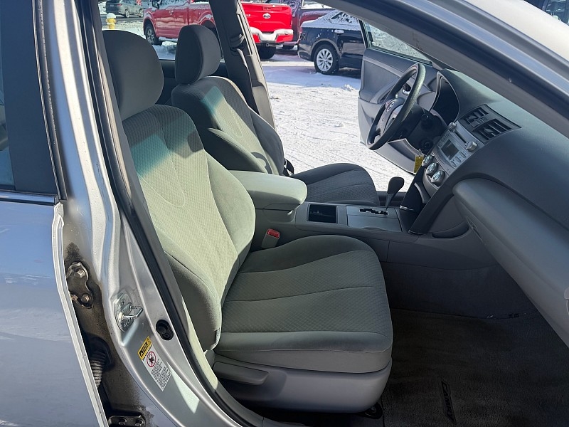 Toyota Camry SE 5-Spd AT 2009