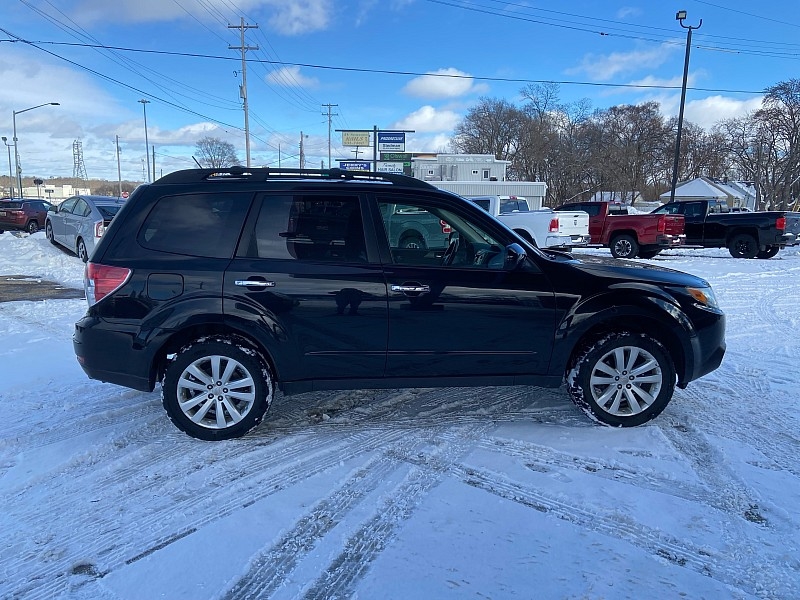 Subaru Forester 2.5X Limited 2012