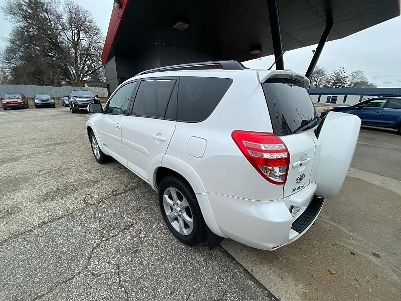 Toyota RAV4 Limited V6 4WD 2011