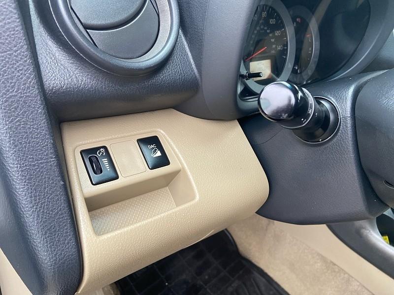 Toyota RAV4 Limited V6 4WD 2011