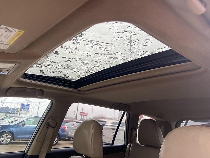 Toyota RAV4 Limited V6 4WD 2011