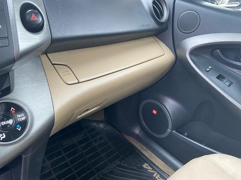 Toyota RAV4 Limited V6 4WD 2011