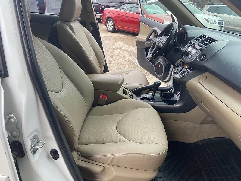 Toyota RAV4 Limited V6 4WD 2011