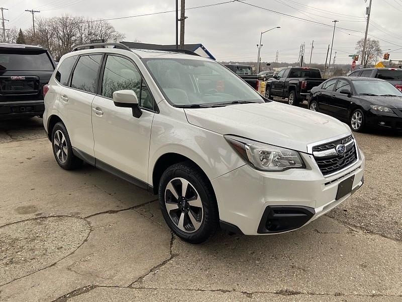 Subaru Forester 2.5i Premium PZEV CVT 2017