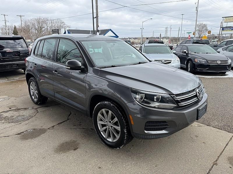 Volkswagen Tiguan S 2014