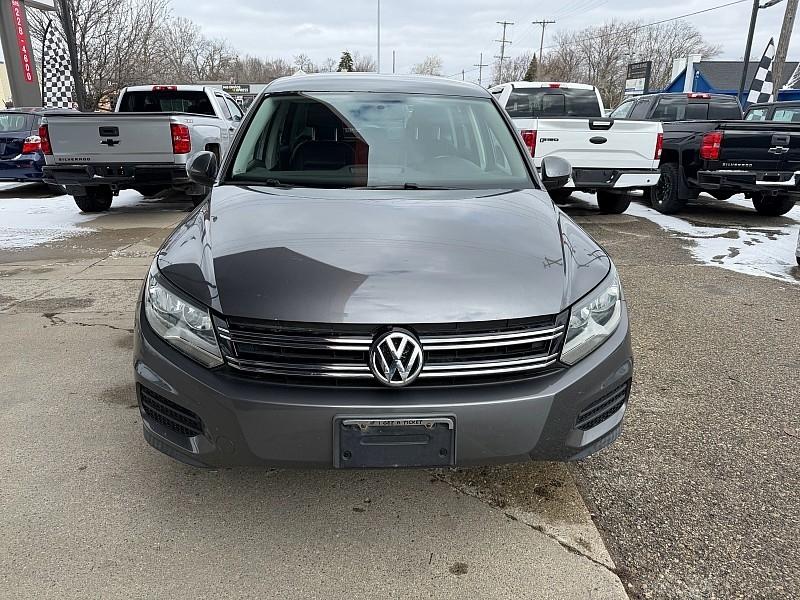 Volkswagen Tiguan S 2014