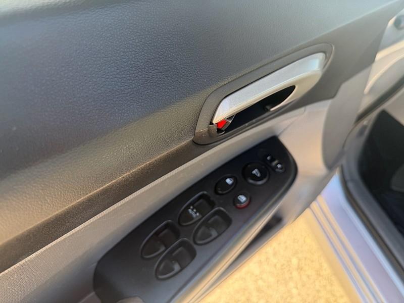 Honda Civic LX Sedan 5-Speed AT 2009