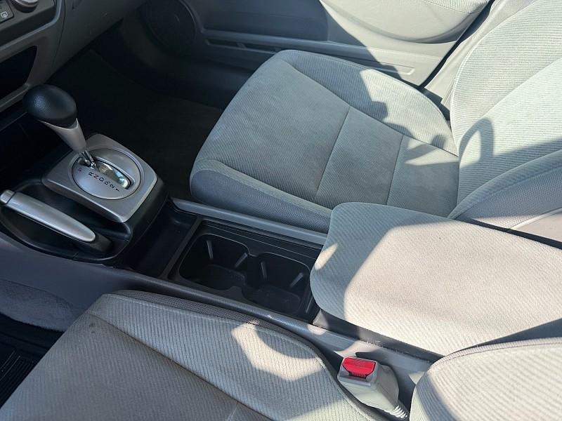 Honda Civic LX Sedan 5-Speed AT 2009