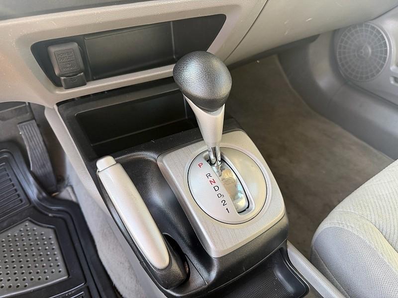 Honda Civic LX Sedan 5-Speed AT 2009