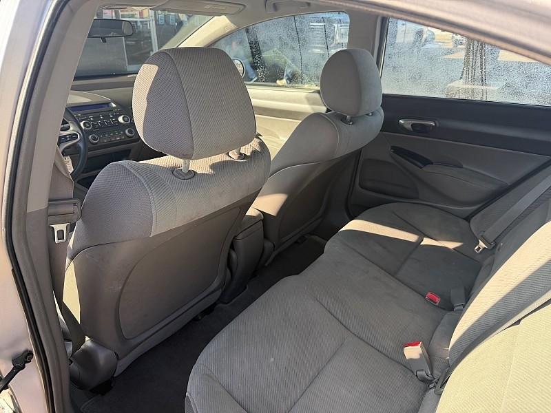 Honda Civic LX Sedan 5-Speed AT 2009