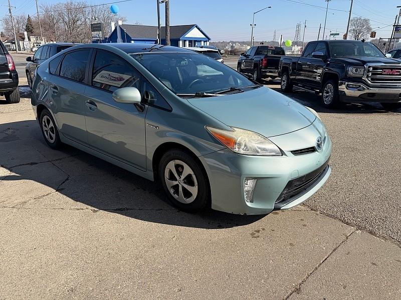 Toyota Prius Prius V 2012