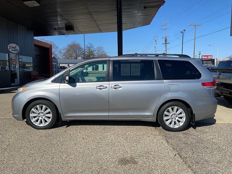 2011 Toyota Sienna XLE AWD 7-Pass V6