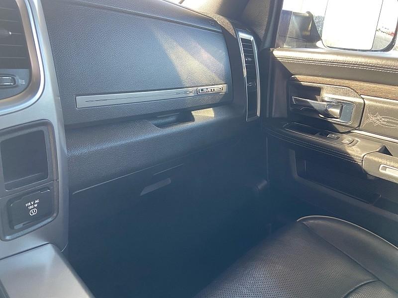 RAM 1500 Longhorn Crew Cab SWB 4WD 2017