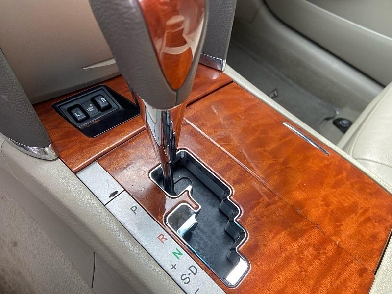 Toyota Camry LE 6-Spd AT 2011