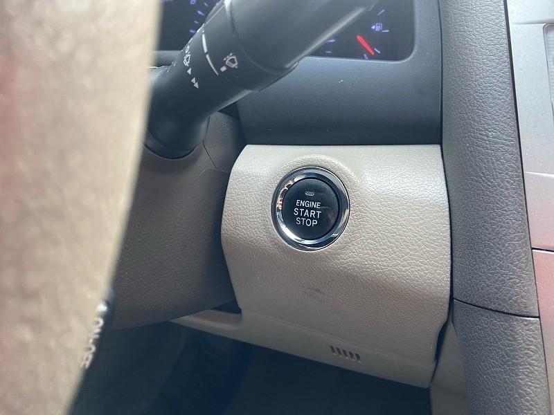 Toyota Camry LE 6-Spd AT 2011