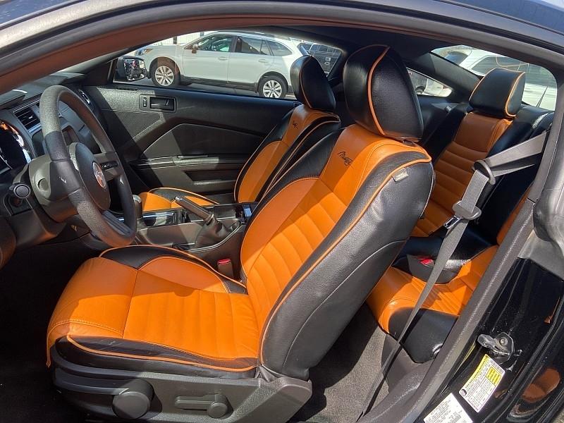 Ford Mustang V6 Coupe 2011