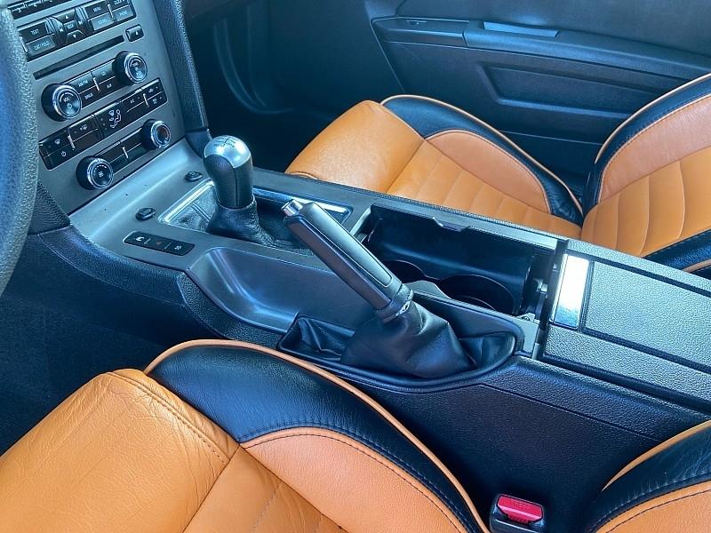 Ford Mustang V6 Coupe 2011