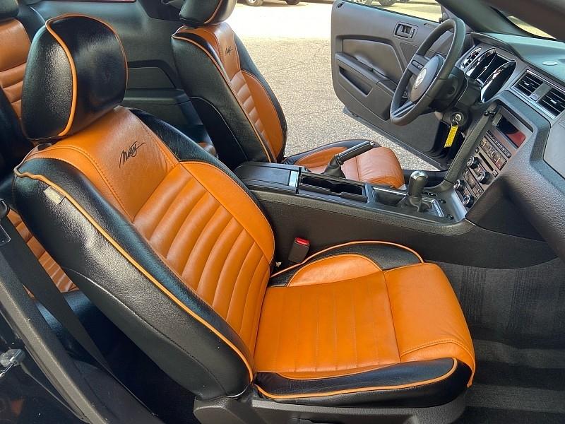 Ford Mustang V6 Coupe 2011