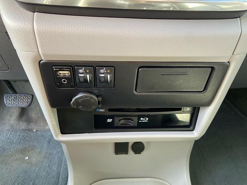 Toyota Sienna Limited Premium 7-Passenger 2017