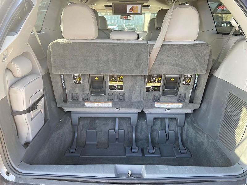 Toyota Sienna XLE FWD 8-Passenger V6 2017