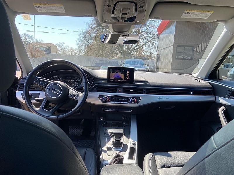 Audi A4 2.0T Premium quattro Sedan 2017